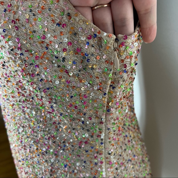 Romeo & Juliet Couture, Rainbow Sparkle Beaded, Cream, Scoop Neck Dress Size M - Picture 8 of 14